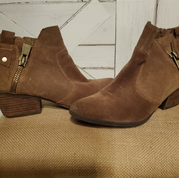 CROWN suede ankle boots